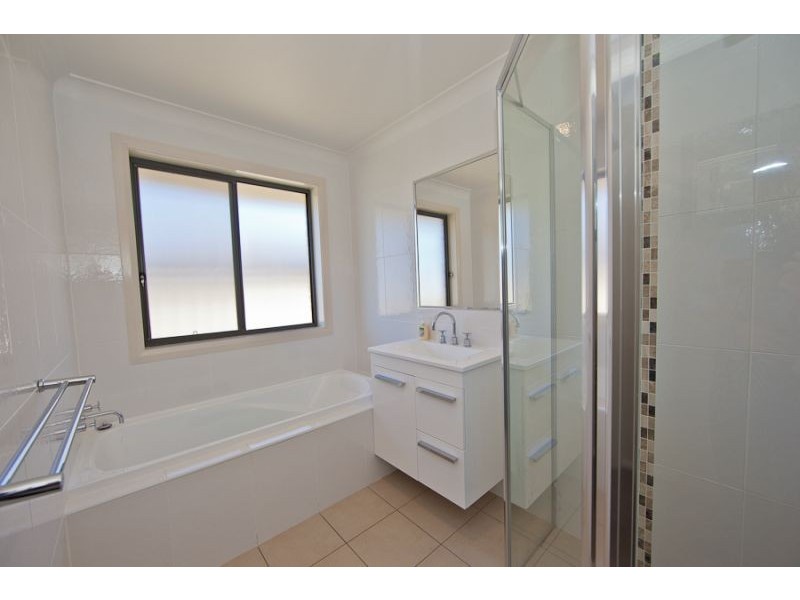 50 Diamond Drive, Orange NSW 2800