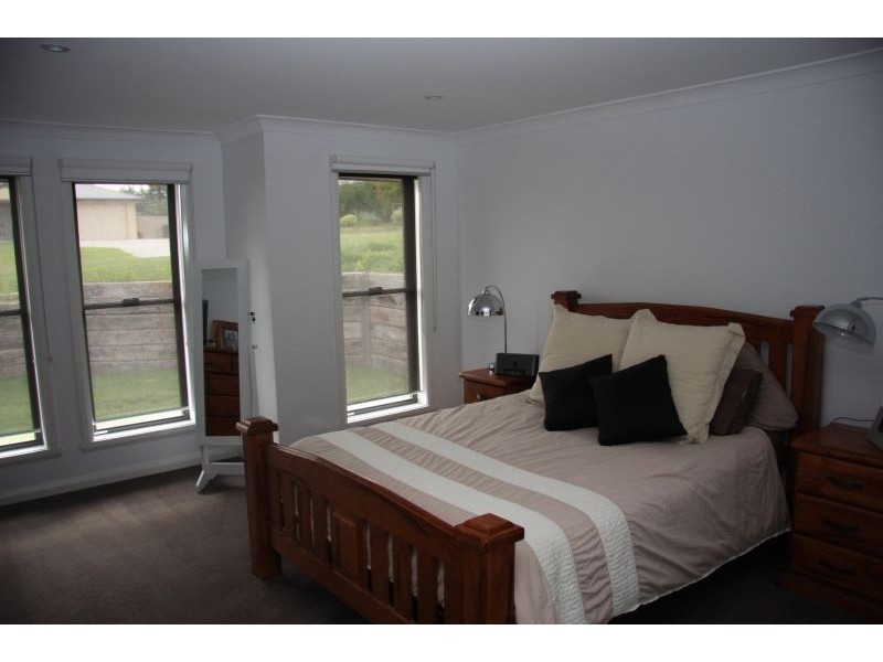 22 Arnold Court, Bathurst NSW 2795