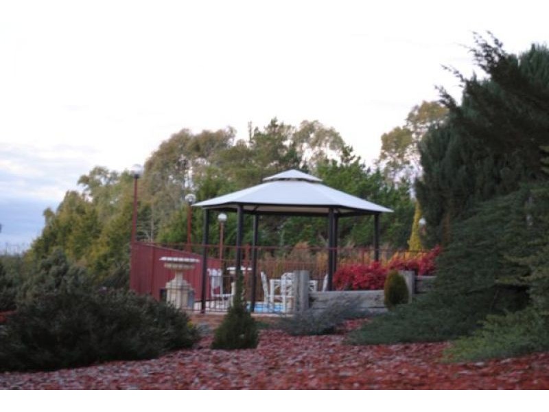 90 Windemere Drive, Bathurst NSW 2795