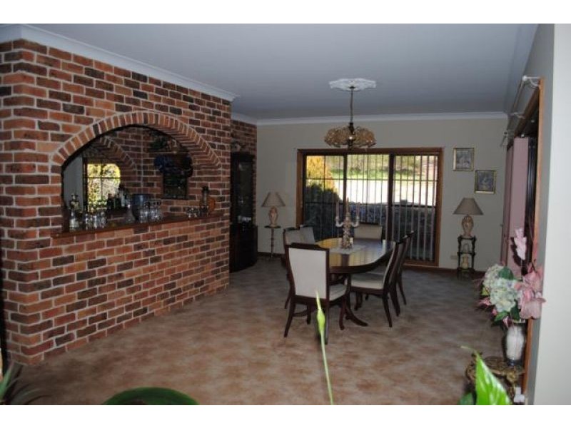 90 Windemere Drive, Bathurst NSW 2795