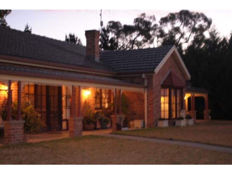 90 Windemere Drive, Bathurst NSW 2795