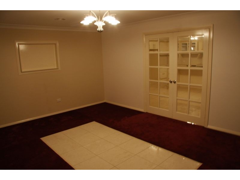 15 Marriott Avenue, Bathurst NSW 2795