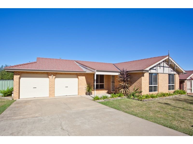 36 Coombes Place, Orange NSW 2800