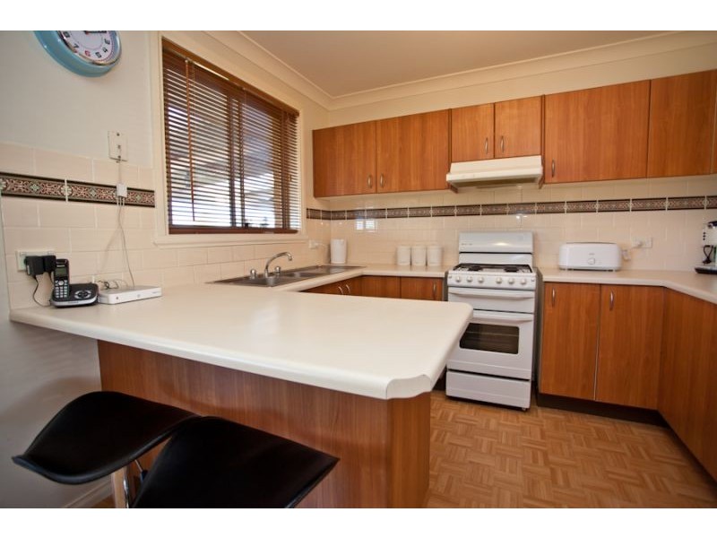 36 Coombes Place, Orange NSW 2800