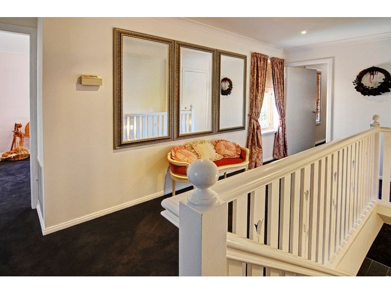 8 Yarawini Drive, Orange NSW 2800