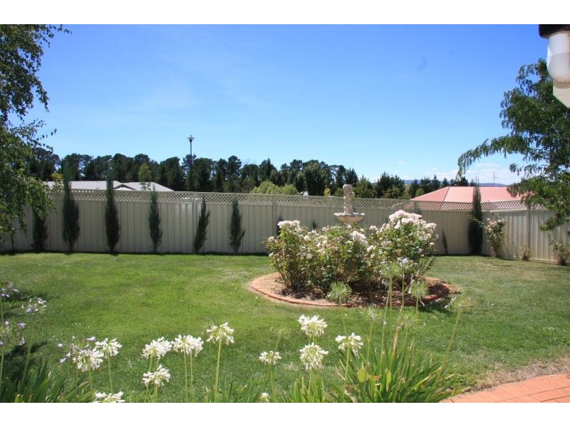 1 Kerr Place, Bathurst NSW 2795