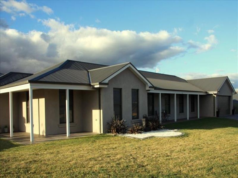 4 Colonial Circuit, Kelso NSW 2795