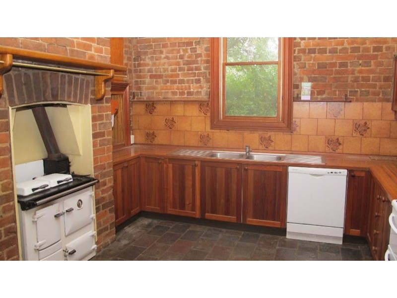 9 Naylor Street, Carcoar NSW 2791