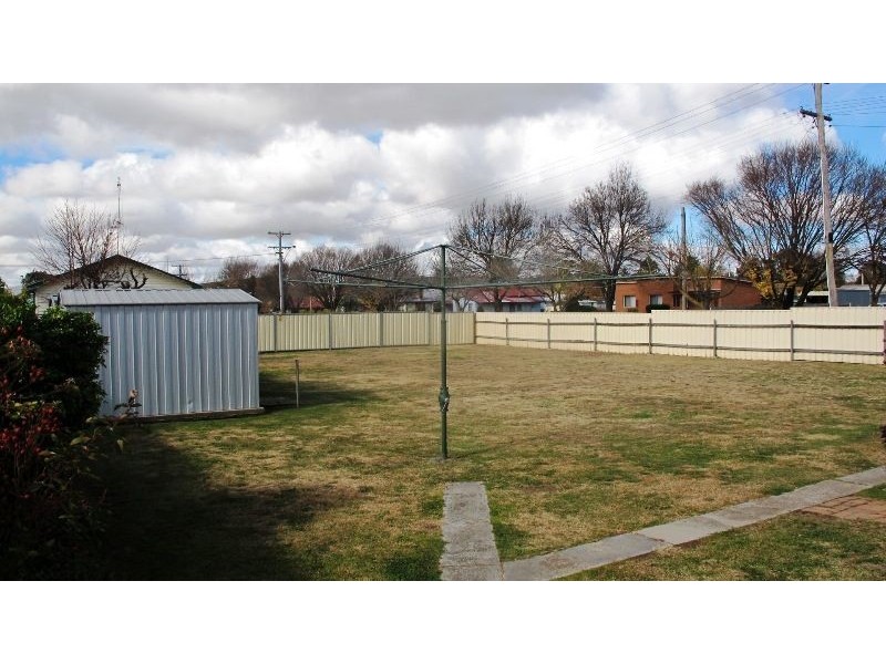 16 Osman Street, Blayney NSW 2799