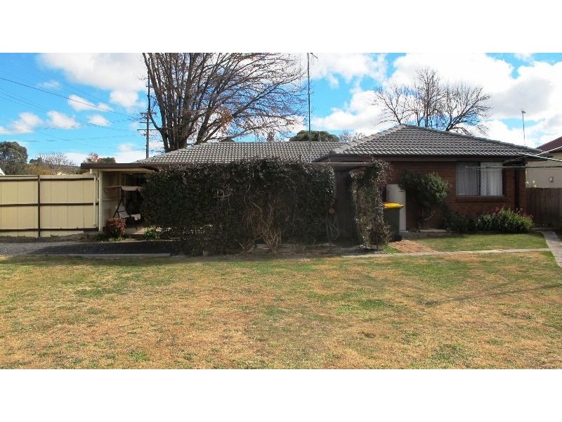 16 Osman Street, Blayney NSW 2799