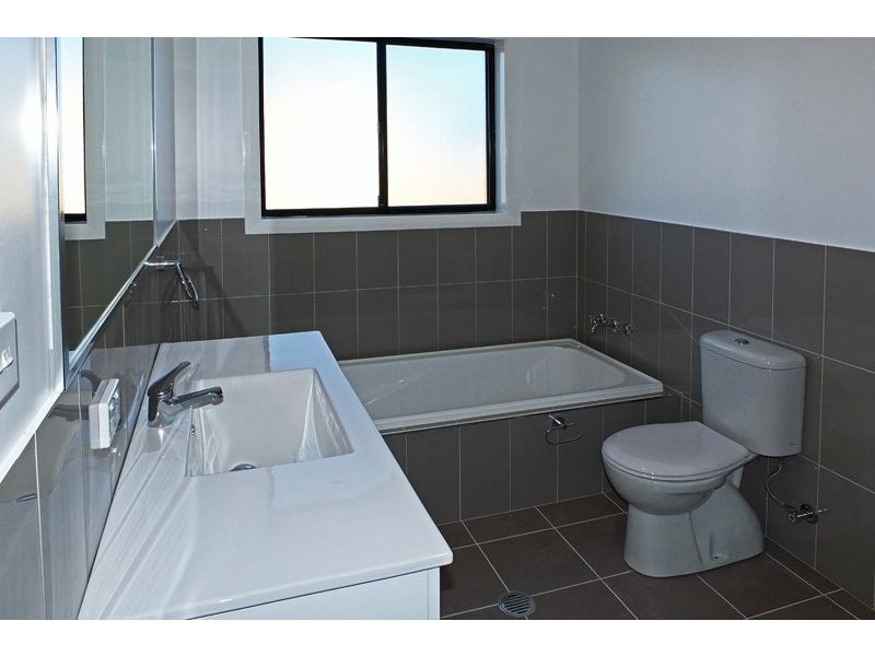 12b Whitney Place, Orange NSW 2800