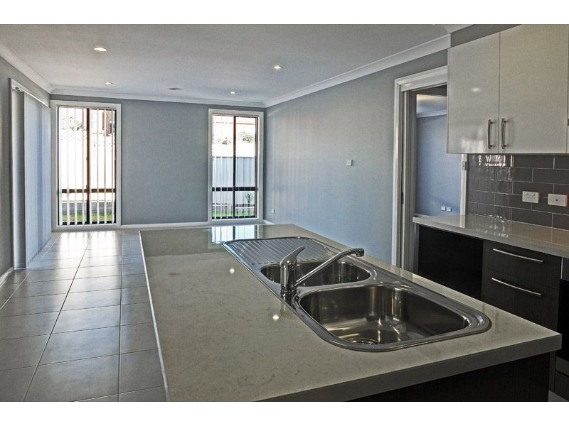 12b Whitney Place, Orange NSW 2800