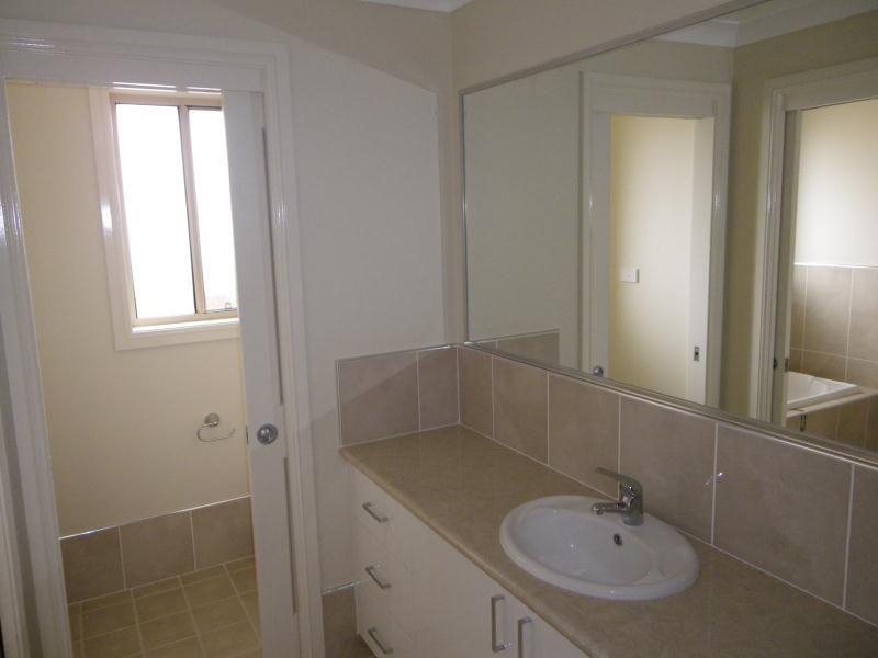 10 Bella Vista Close, Orange NSW 2800