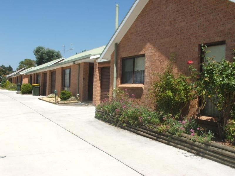 2/112 Piper Street, Bathurst NSW 2795