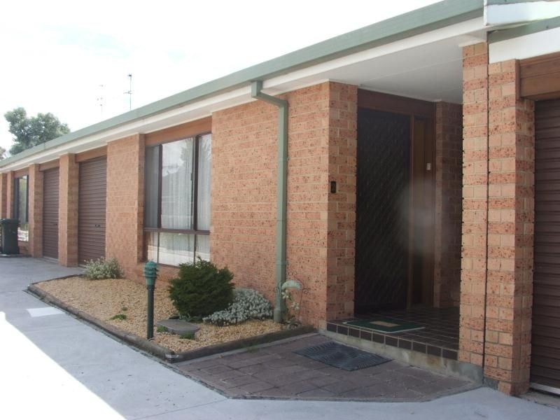 2/112 Piper Street, Bathurst NSW 2795