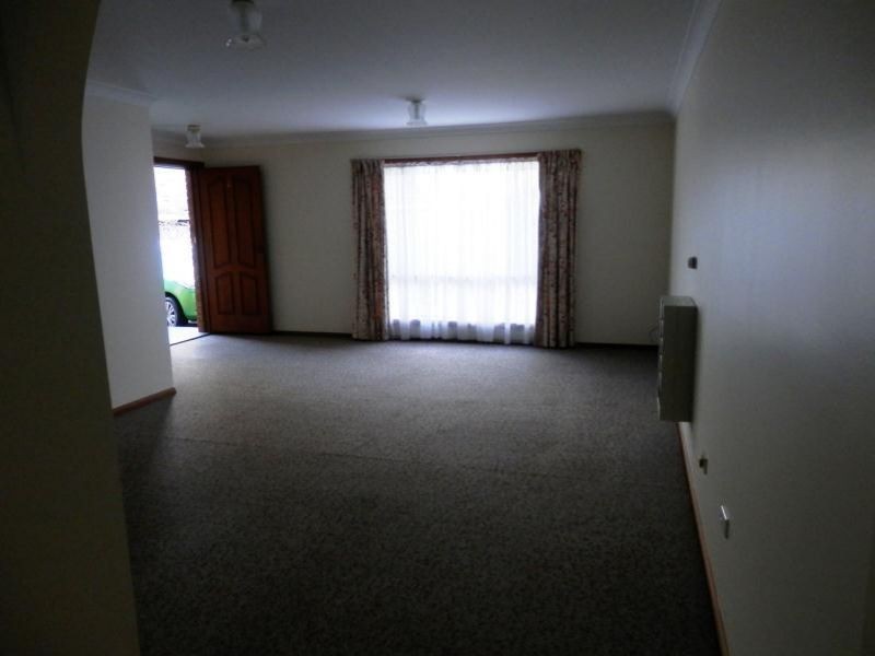 2/112 Piper Street, Bathurst NSW 2795