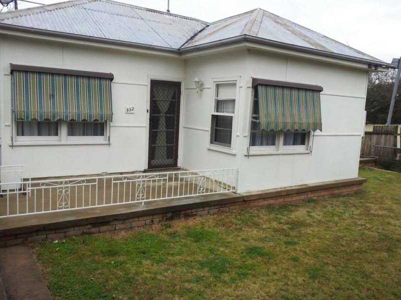 352 Stewart Street, Bathurst NSW 2795
