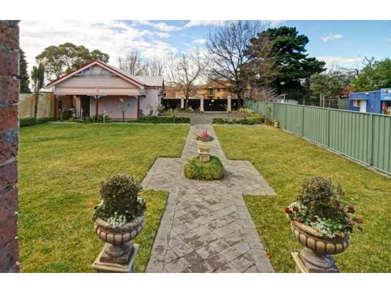 27 Bathurst Road, Orange NSW 2800