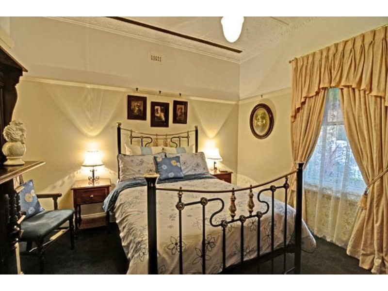 27 Bathurst Road, Orange NSW 2800