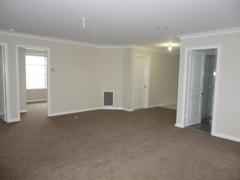 10a Begonia, Orange NSW 2800