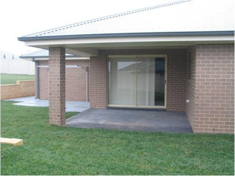 24 Brooklands Drive, Orange NSW 2800