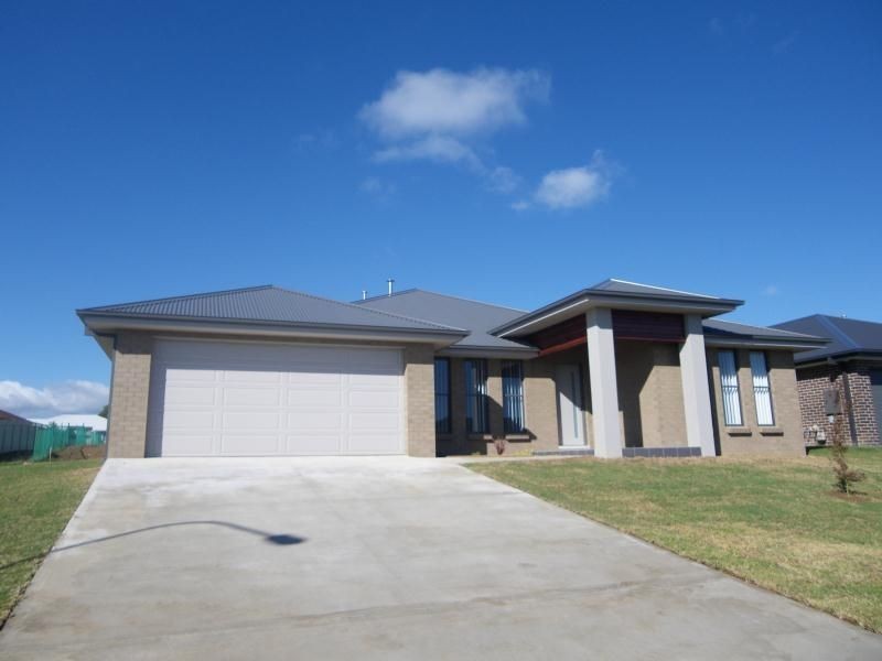 9 Centennial Crescent, Orange NSW 2800