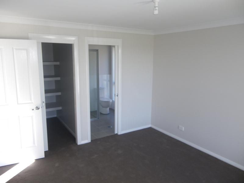 9 Centennial Crescent, Orange NSW 2800