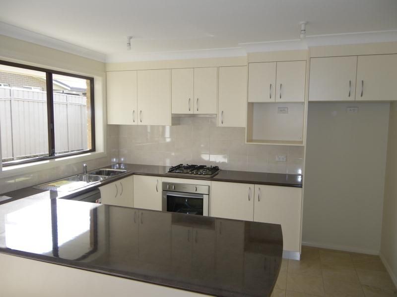 126B Diamond Drive, Orange NSW 2800