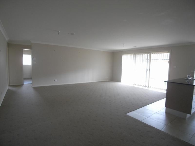 45 Fahy Crescent, Orange NSW 2800