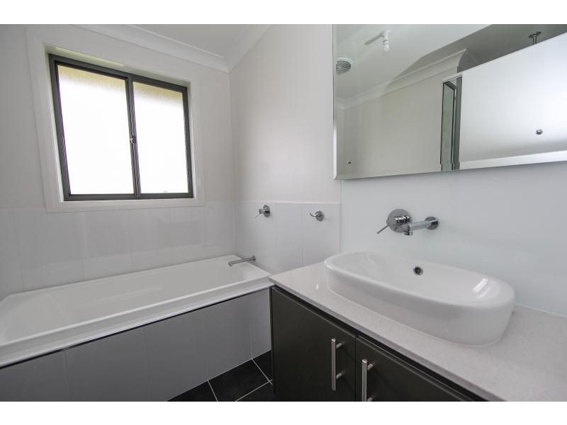 6 Molloy Drive, Orange NSW 2800