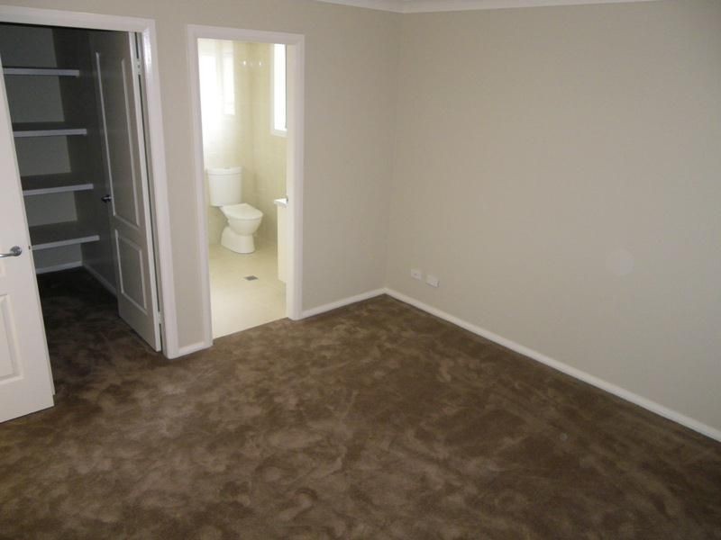 16 Onyx Place, Orange NSW 2800