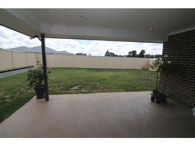 13 Sapphire Street, Orange NSW 2800