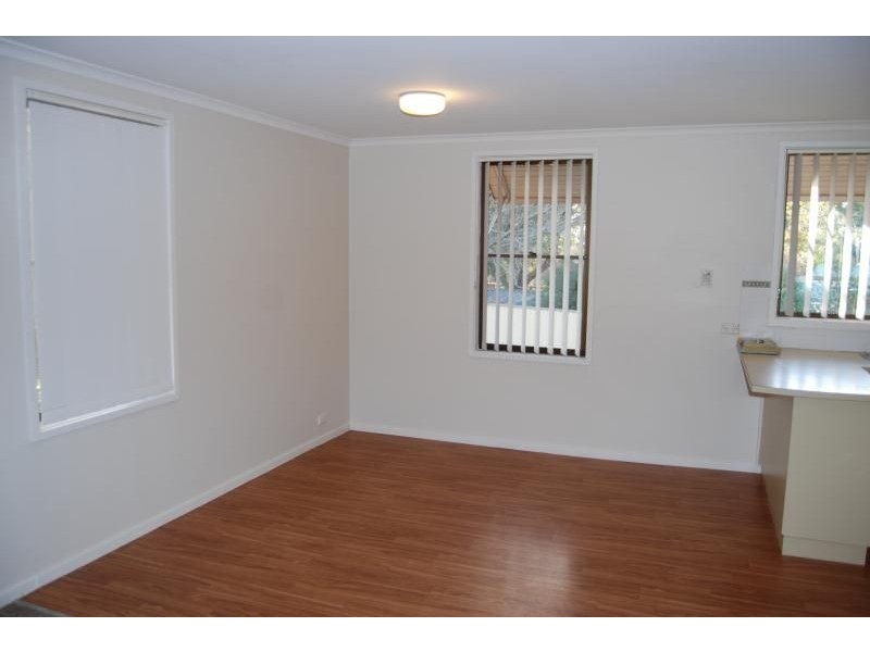 2 Woodbine Close, Orange NSW 2800