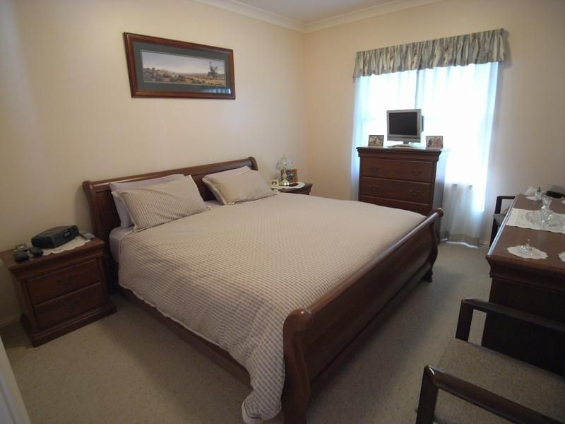 6 Wisteria Place, Orange NSW 2800