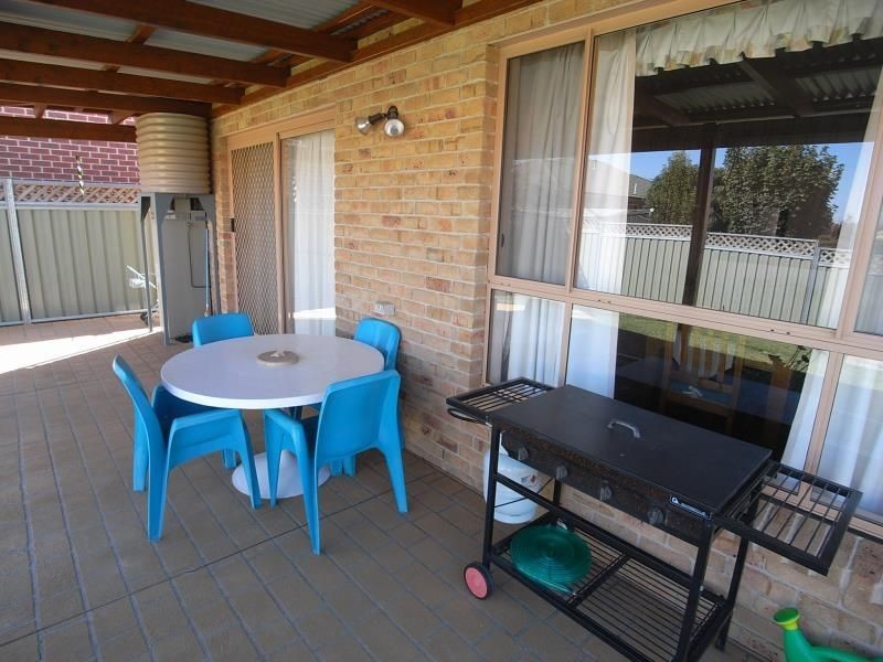 6 Wisteria Place, Orange NSW 2800