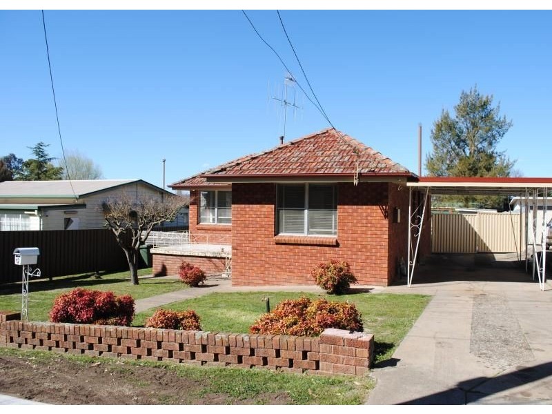 12 Esrom Street, Bathurst NSW 2795