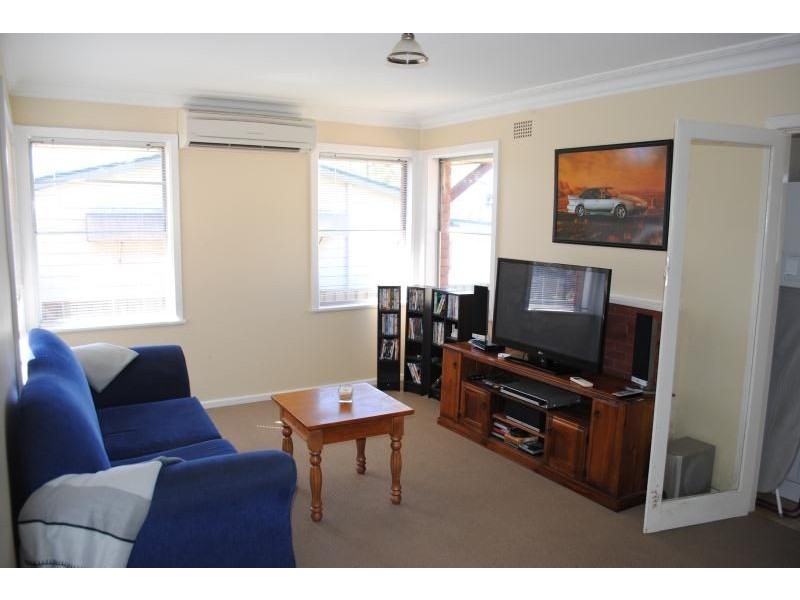 12 Esrom Street, Bathurst NSW 2795