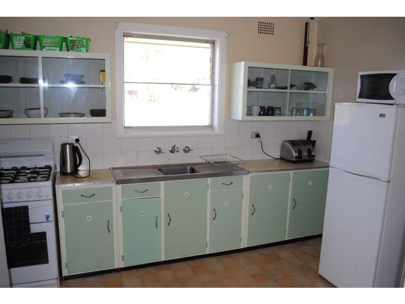 12 Esrom Street, Bathurst NSW 2795