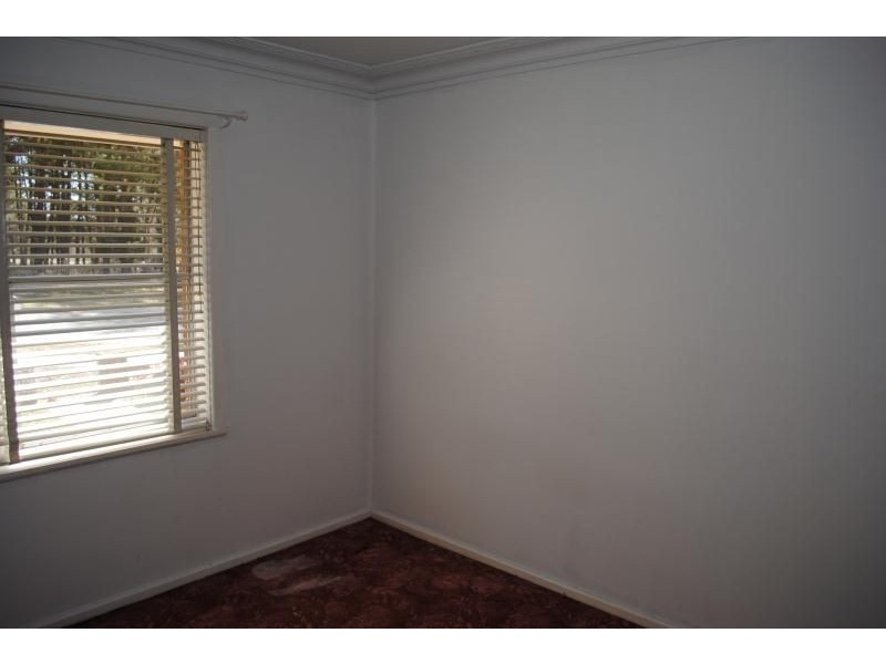 12 Esrom Street, Bathurst NSW 2795