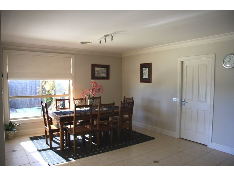 32 James Barnet Drive, Bathurst NSW 2795