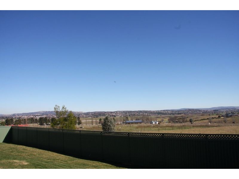 32 James Barnet Drive, Bathurst NSW 2795