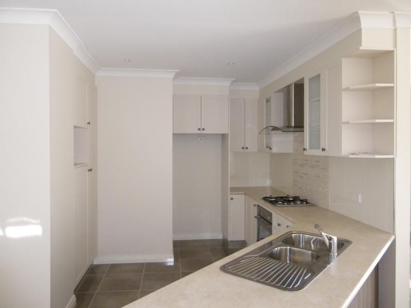 2/18 Whitney Place, Orange NSW 2800