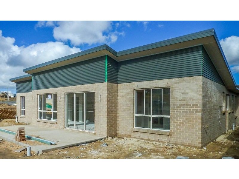 6 Abelia Close, Orange NSW 2800