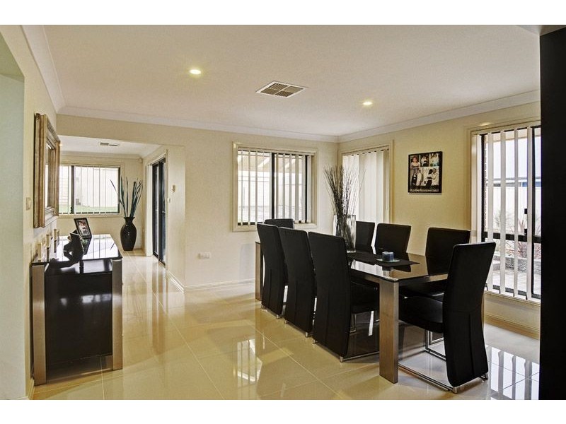 11 Garnet Street, Orange NSW 2800