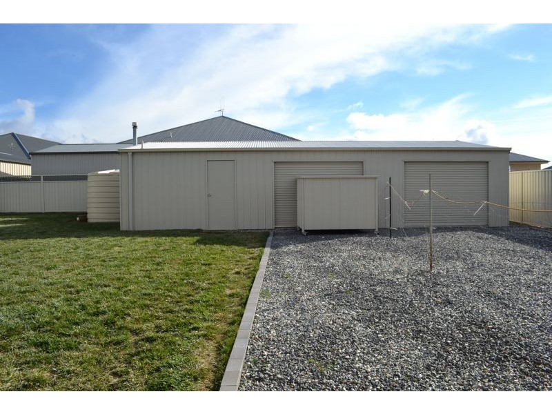 11 Garnet Street, Orange NSW 2800