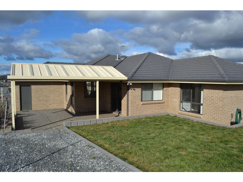 11 Garnet Street, Orange NSW 2800