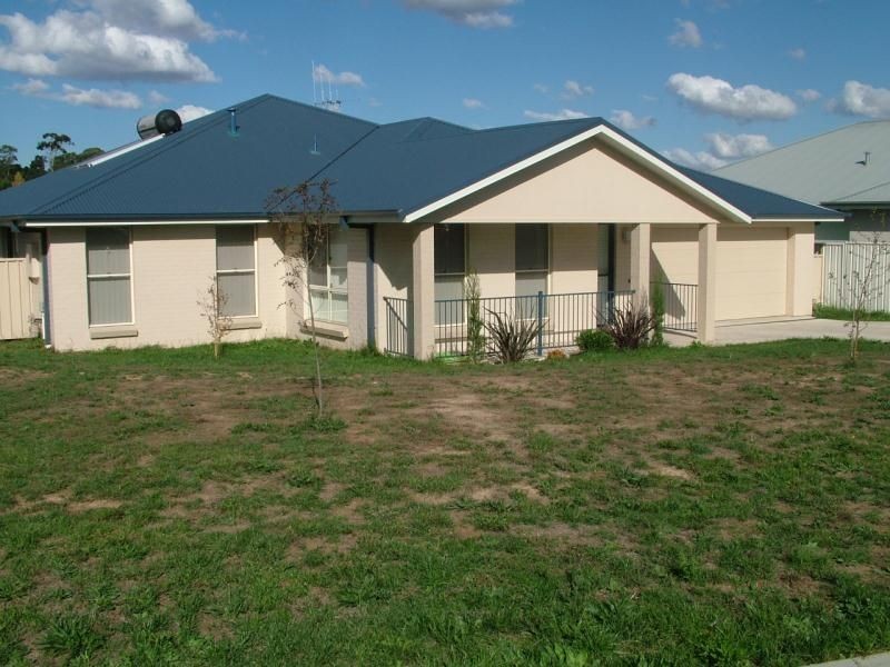 8 Burrows Court, Orange NSW 2800