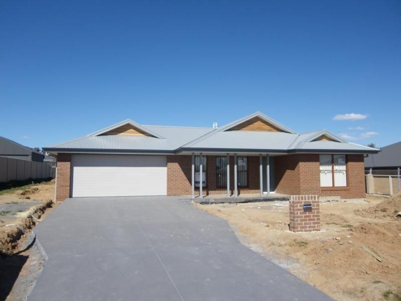 24 Unwin Street, Millthorpe NSW 2798