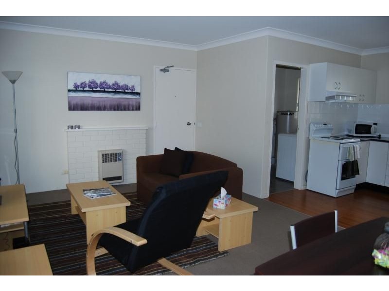 16/14-16 Burrendong Way, Orange NSW 2800