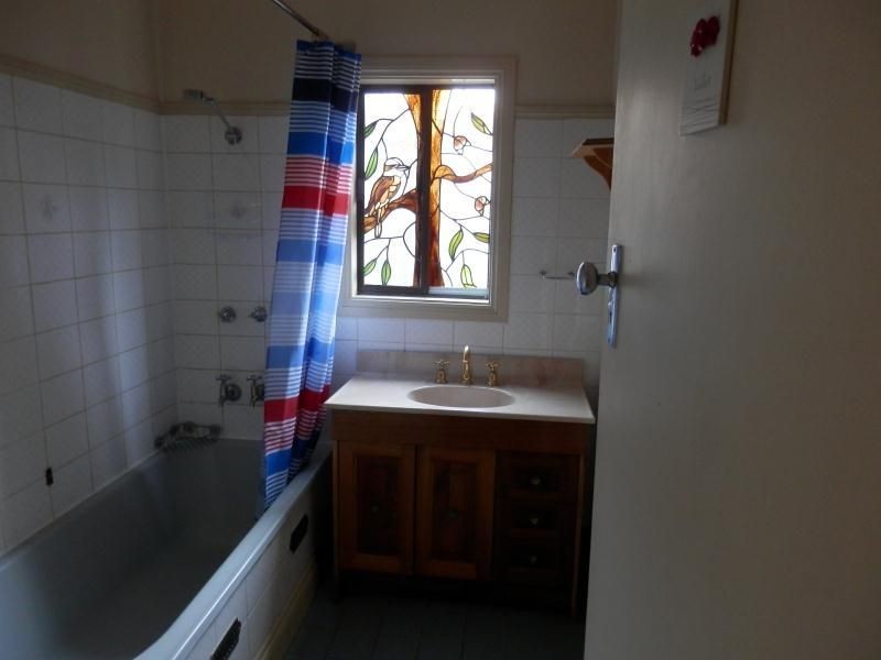 26 Esrom Street, Bathurst NSW 2795